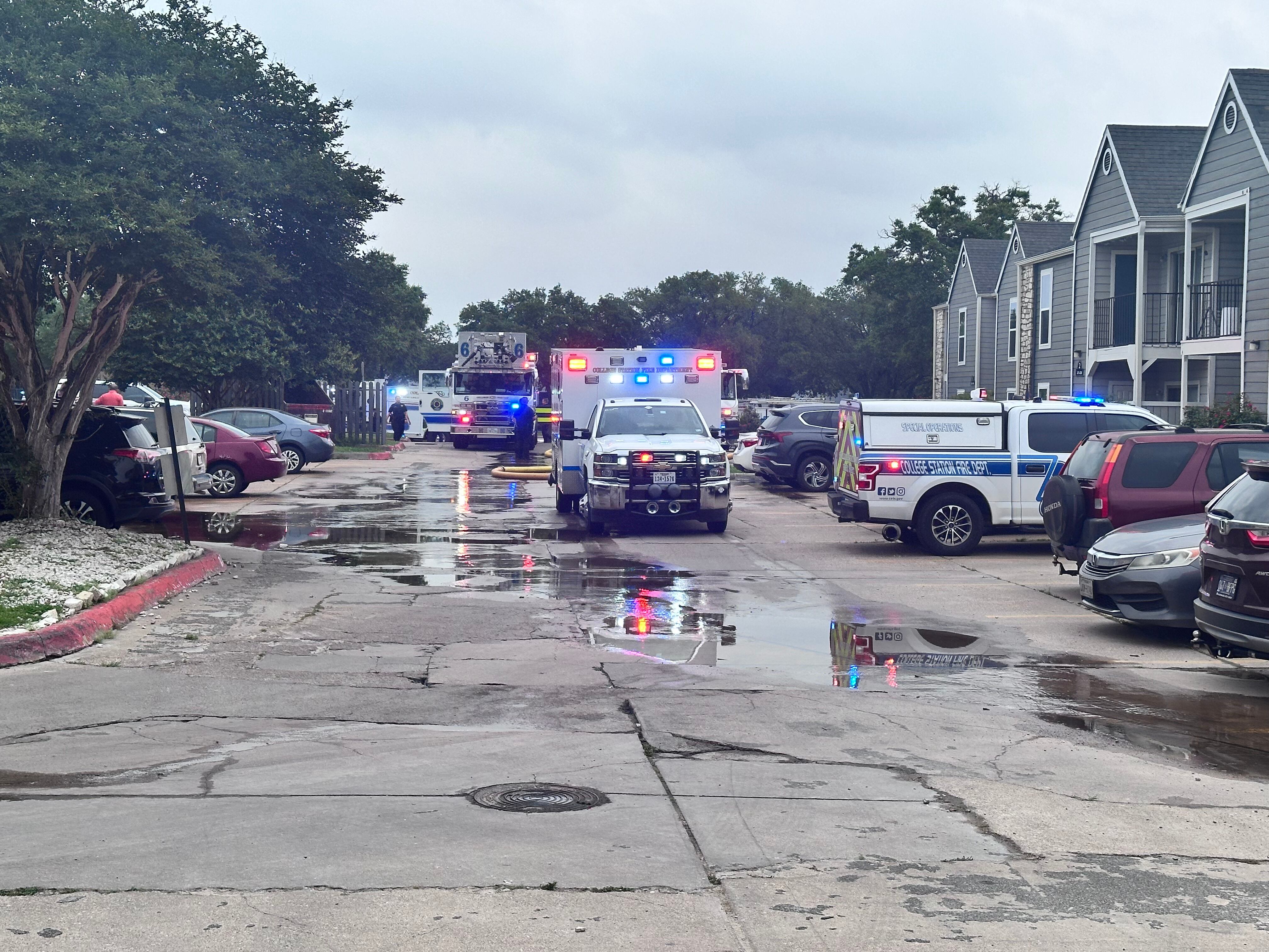 College Station firefighters respond to apartment complex fire - Vimarsana News