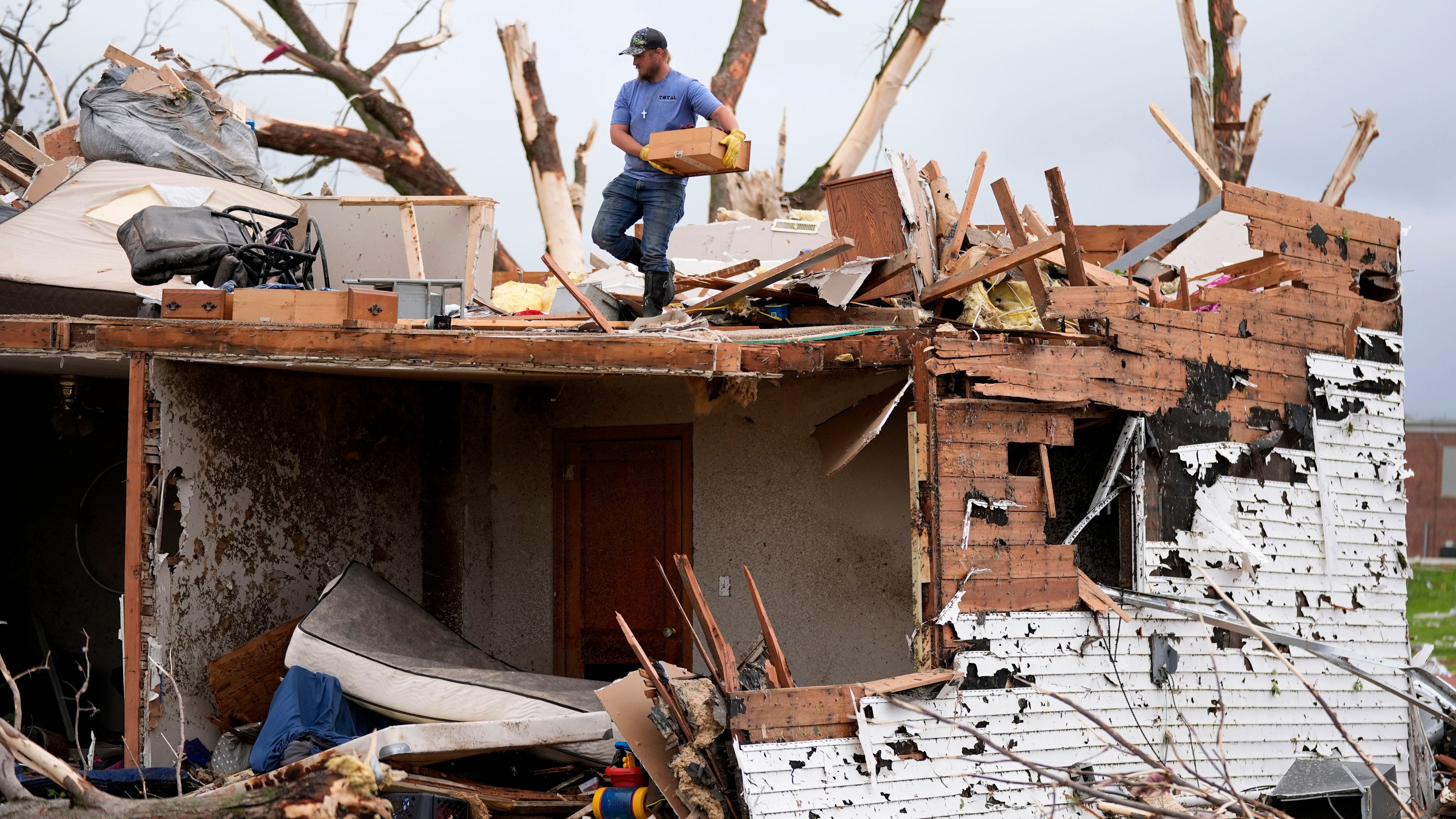 LIVE: Tornado kills multiple people in Iowa as powerful storms again tear through Midwest - Vimarsana News
